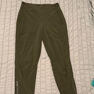 Athleta Forest Green Cropped Pants